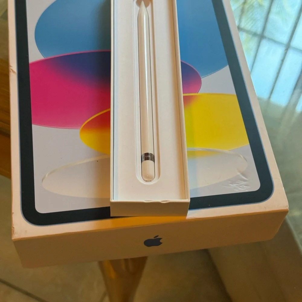 Apple iPad 10th Gen- Blue PLUS APPLE PENCIL